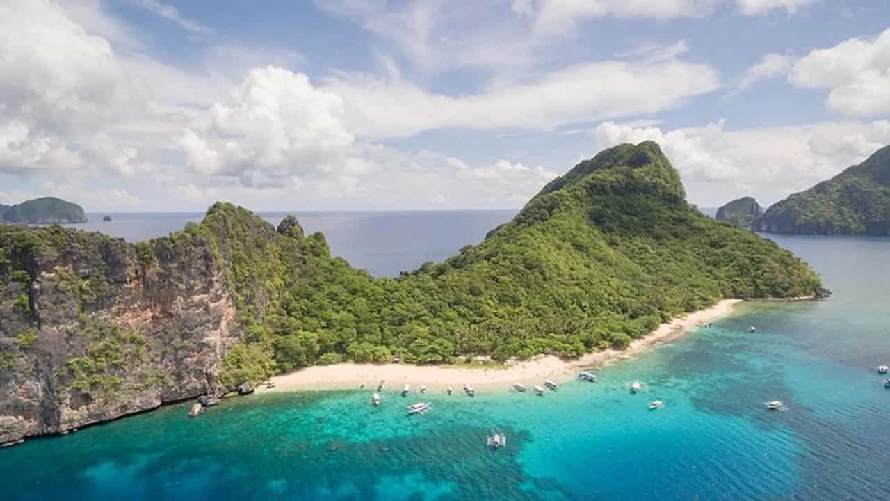 Joining Island Hopping Tour C in El Nido