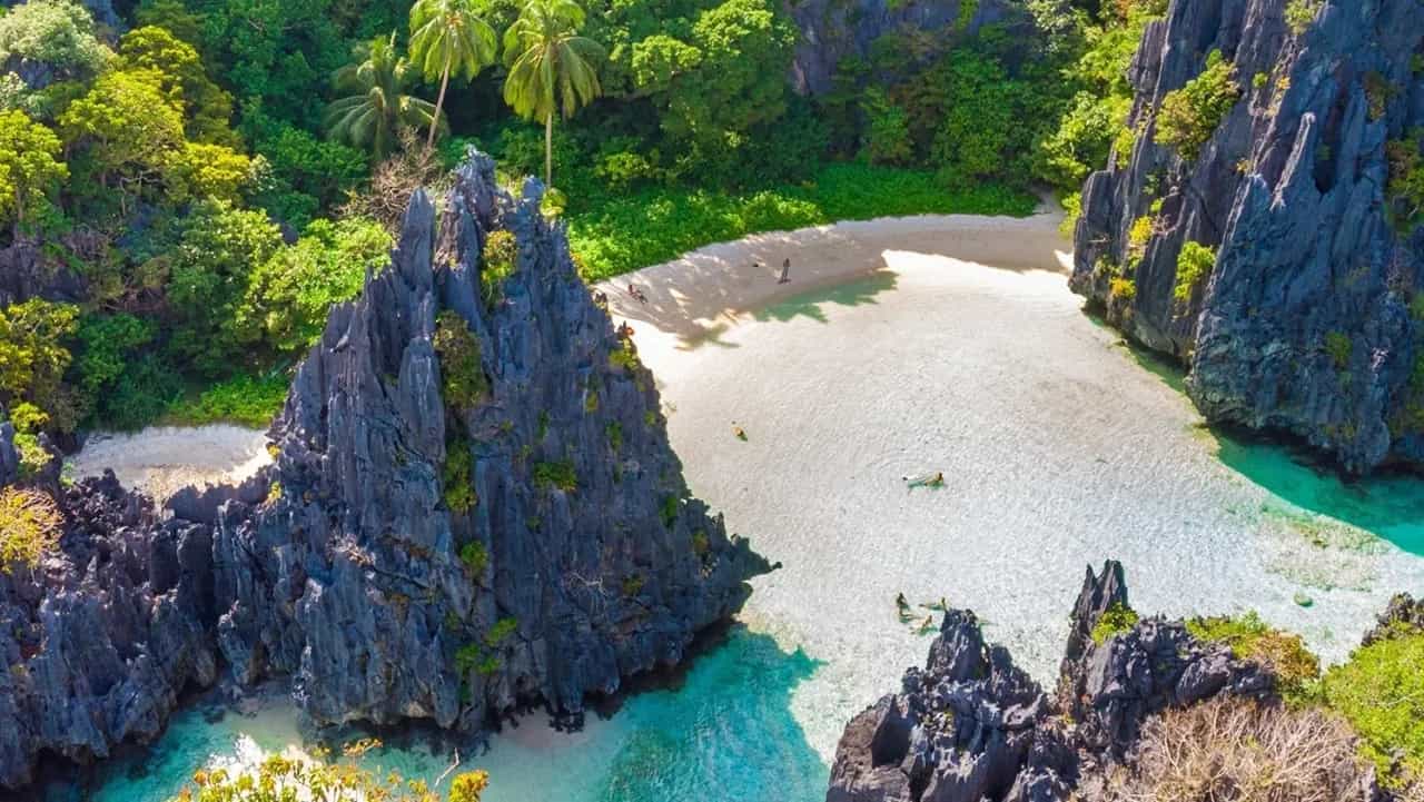 Joining Island Hopping Tour C in El Nido