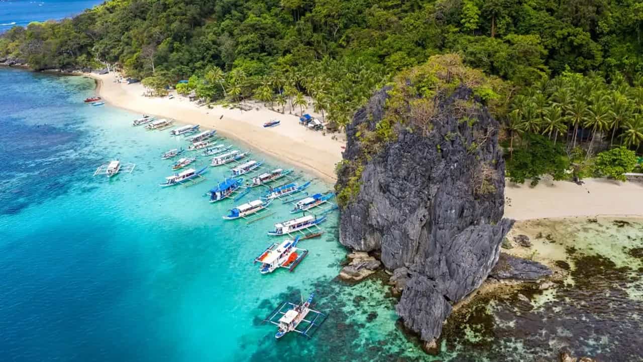 Joining Island Hopping Tour D in El Nido