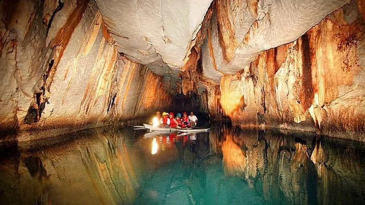 Private Underground River Tour from Puerto Princesa to El Nido