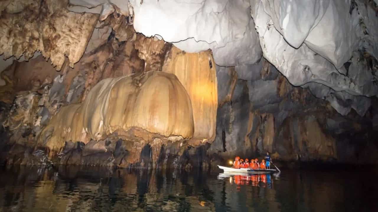 Private Underground River Tour from Puerto Princesa to El Nido