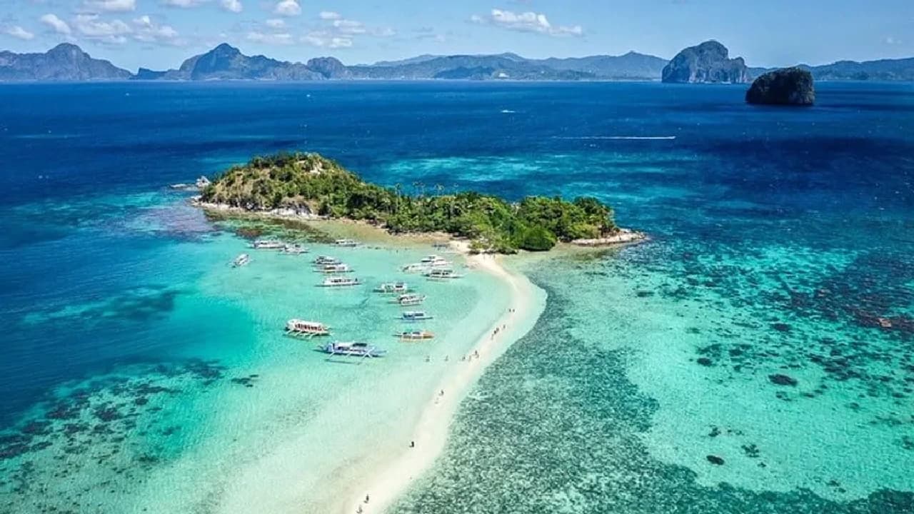 Private Boat Island Hopping Tour B in El Nido Private Boat Island Hopping Tour B in El Nido - Tour in Palawan