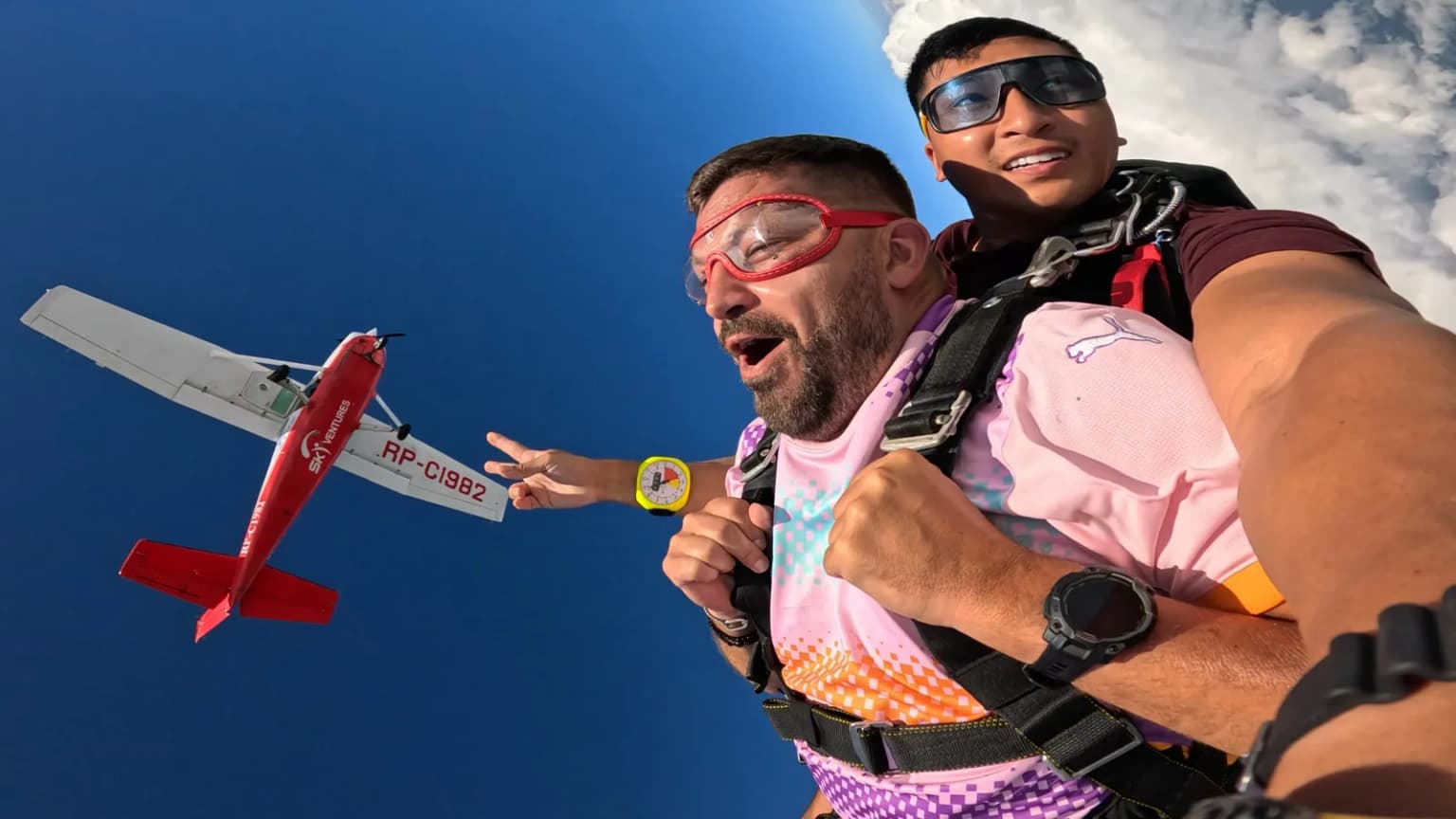 Tandem Skydiving Package from El Nido with Shared Van Transfers Tandem Skydiving Package from El Nido with Shared Van Transfers - Tour in Palawan