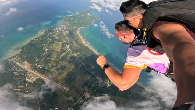 Private Skydiving Package from El Nido to Puerto Princesa Private Skydiving Package from El Nido to Puerto Princesa - Tour in Palawan